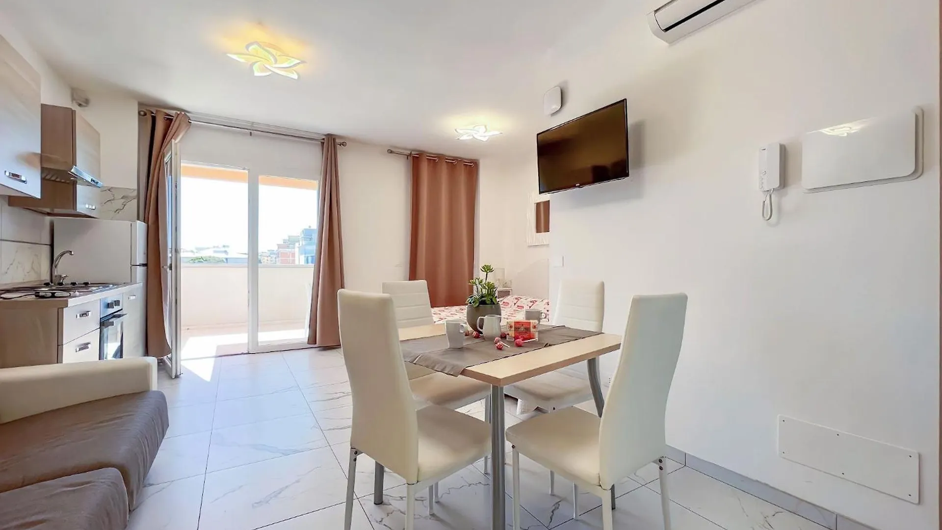 Modern Studio In Bibione Center Italien